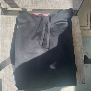 Nike Thermal black and grey pullover sweatshirt with hood